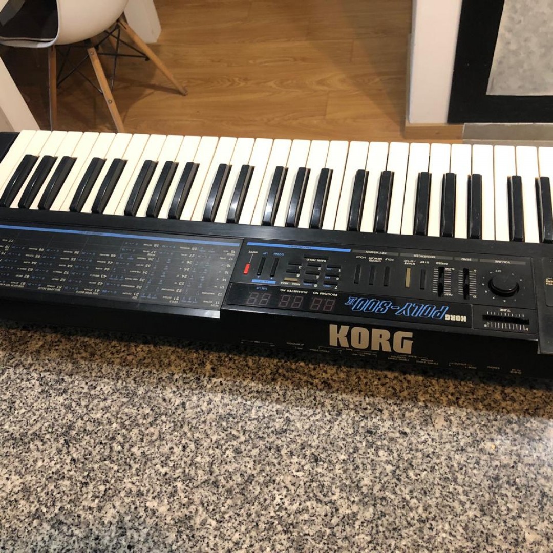 korg-poly-800-ii-sintetizador