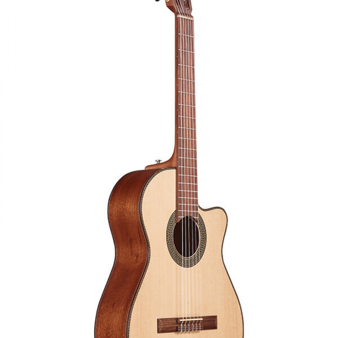 la-alpujarra-modelo-83k-guitarra-de-concierto-con-corte-cutaway-sin-eq-3669