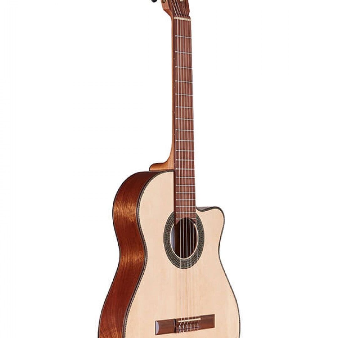 -la-alpujarra-modelo-84k-guitarra-de-concierto-con-corte-cutaway-y-media-caja-sin-eq-3670