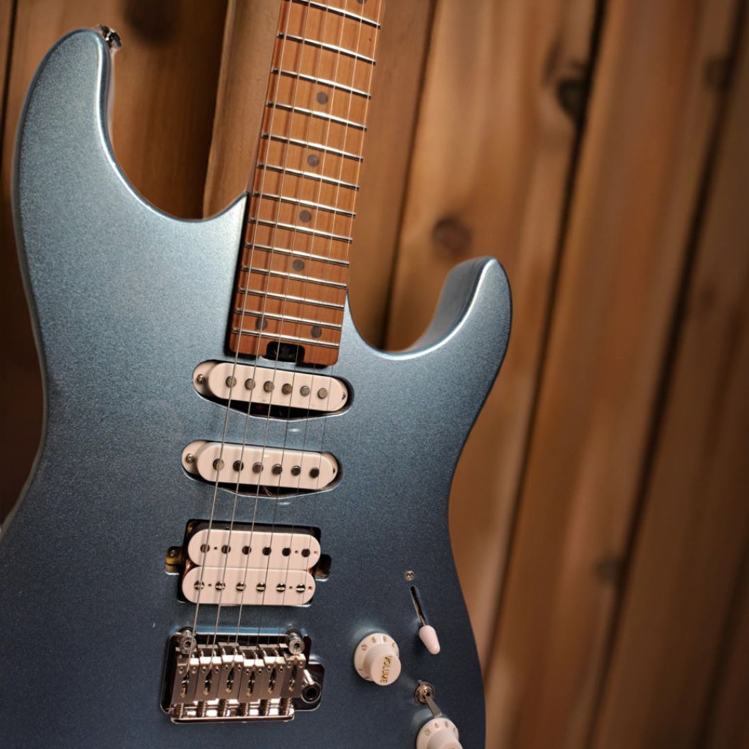 soloking-stratocaster-ms1-custom-24-hss-ice-blue-metallic-guitarra-electrica-4315