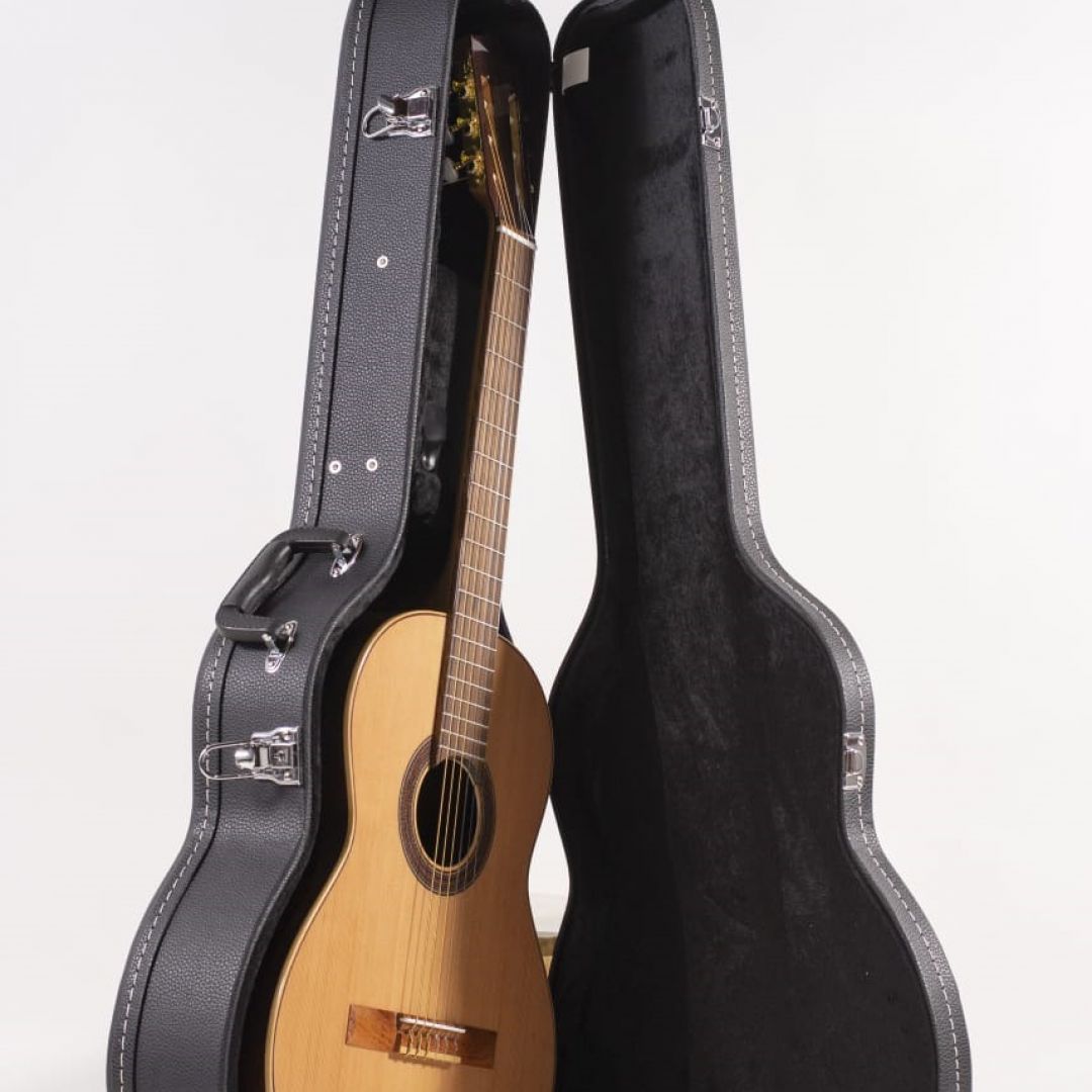 estuche-rigido-e330c-para-guitarra-clasica-4586