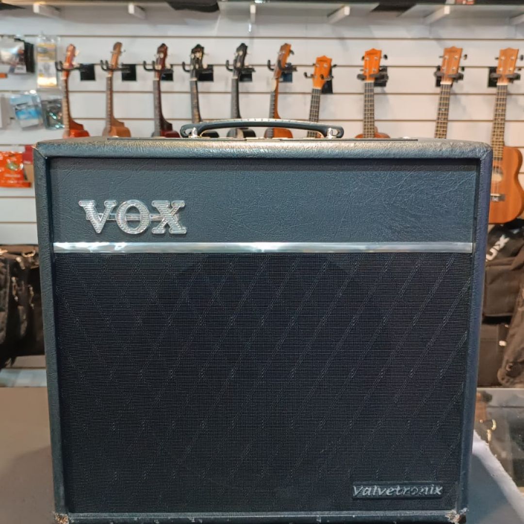 vox-vt80-pre-valvular-120-watts-con-fx-segunda-mano-4852