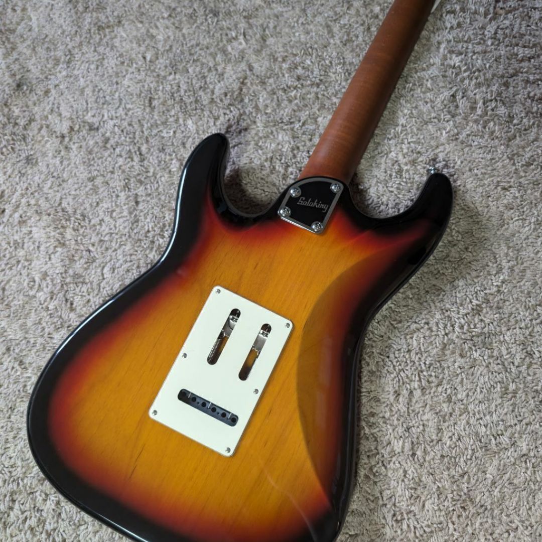 soloking-stratocaster-ms11-3ts-classic-hss-3-tone-sunburst-guitarra-electrica-6124