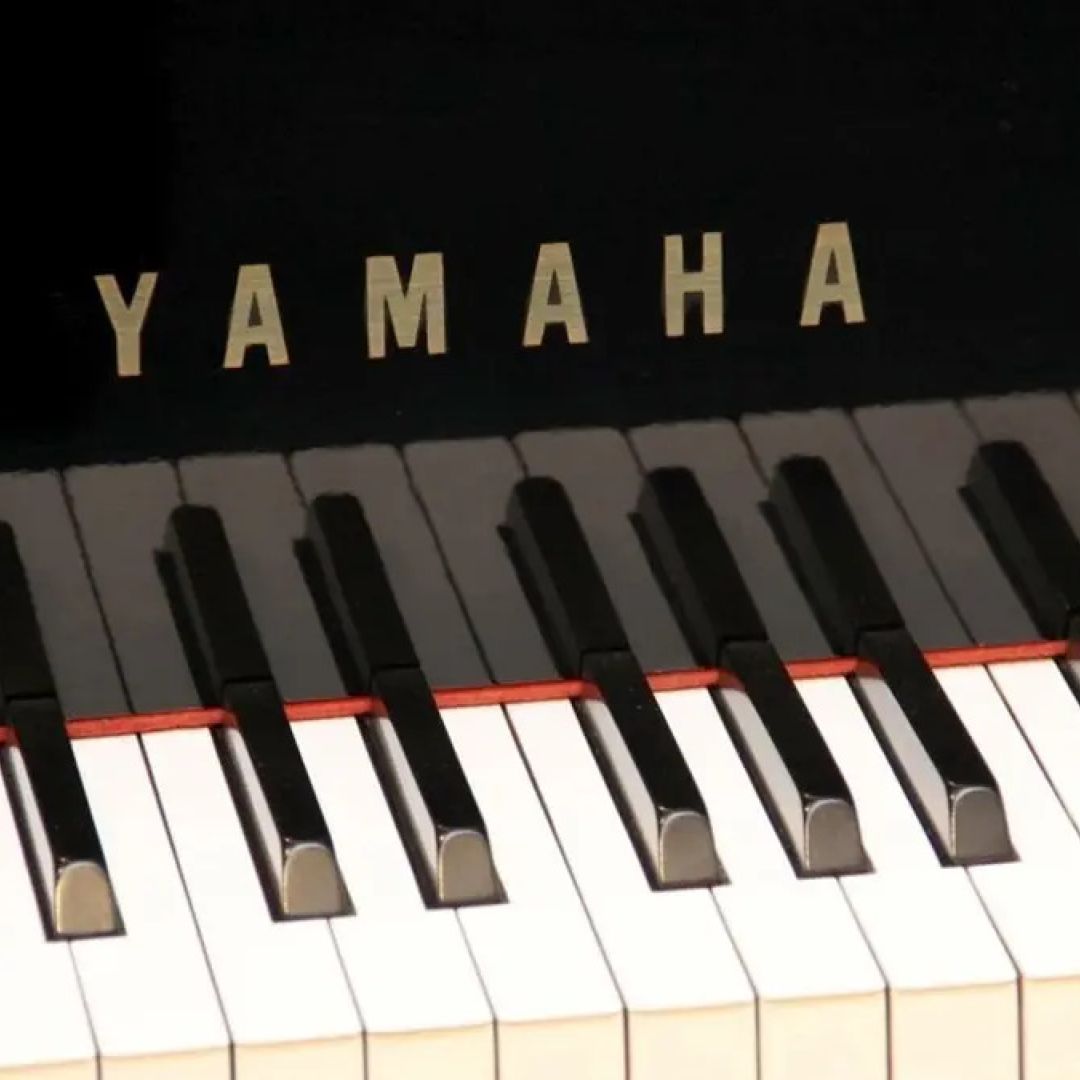 yamaha-gb1k-piano-14-cola-terminacion-negro-ebano-pulid-6616